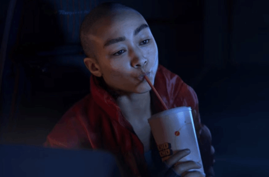 《最后生还者2》真人剧和游戏同场景对比