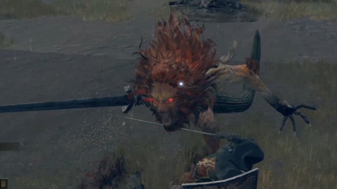 Elden Ring 的老板 Leonine Misbegotten 对玩家怒吼。