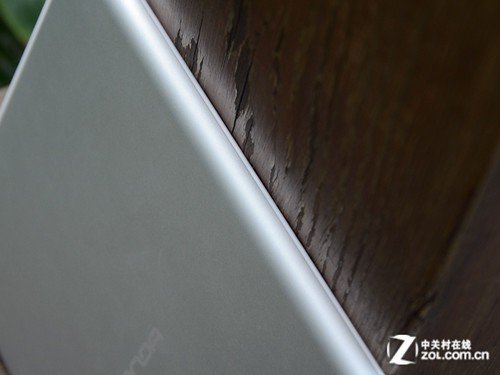9.7吋屏最窄边框 昂达V975四核评测